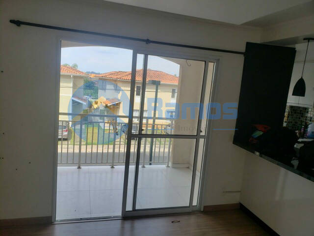 Apartamento à venda com 3 quartos, 74m² - Foto 2