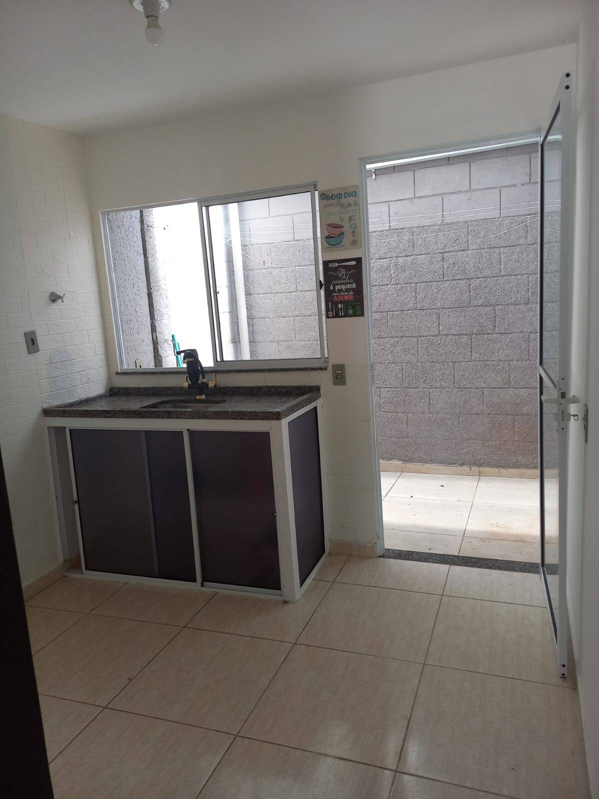 Casa de Condomínio à venda com 2 quartos, 49m² - Foto 2