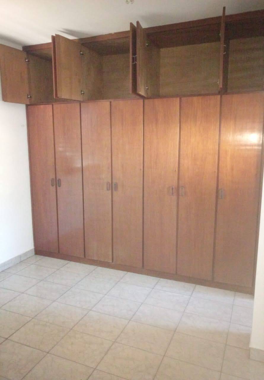 Casa à venda com 4 quartos, 250m² - Foto 8