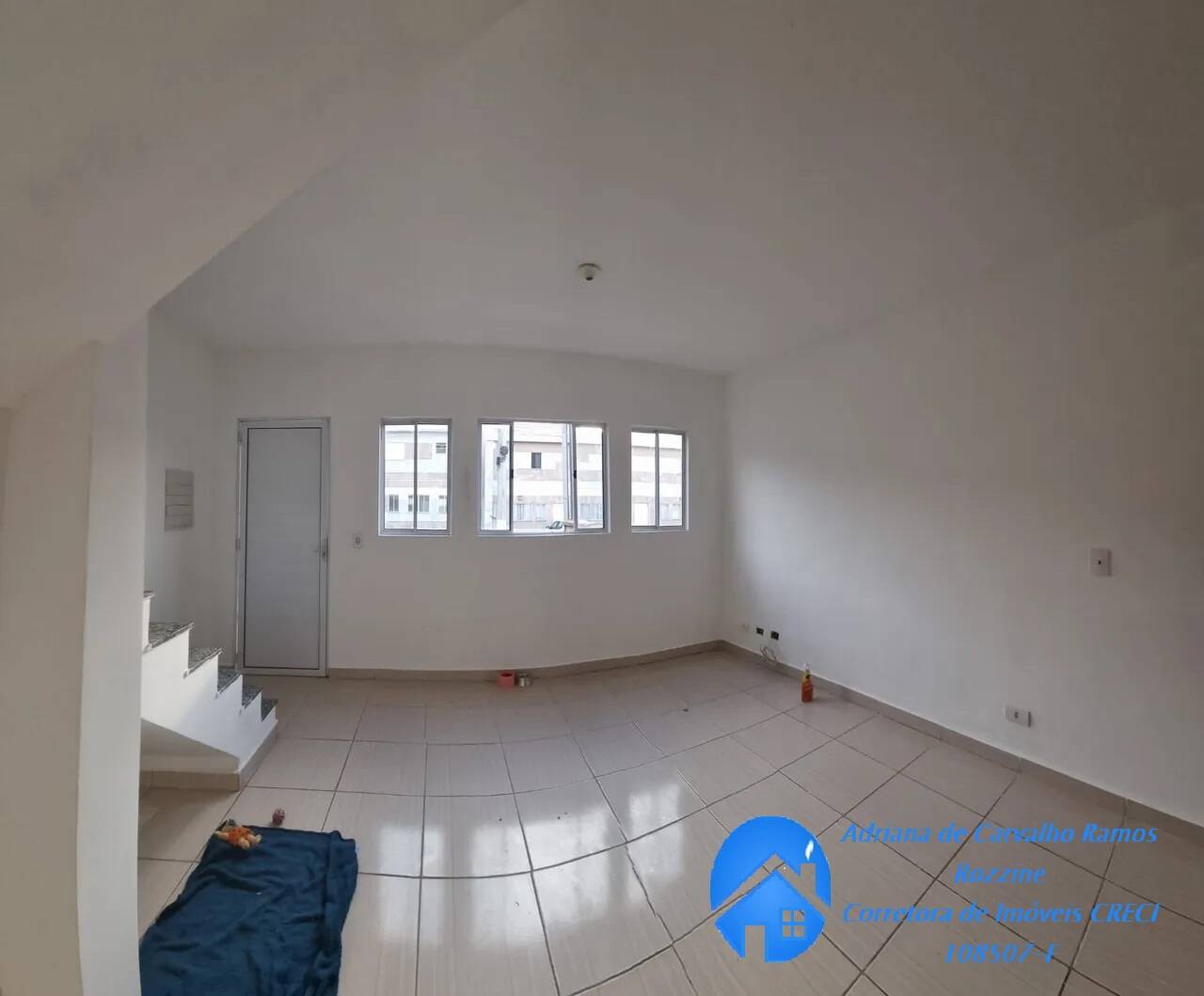 Casa à venda com 2 quartos, 78m² - Foto 1