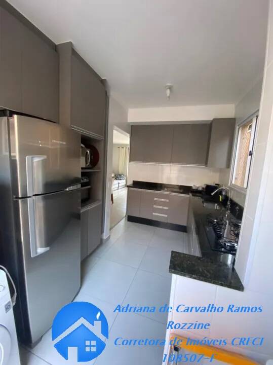 Casa à venda com 3 quartos, 84m² - Foto 1