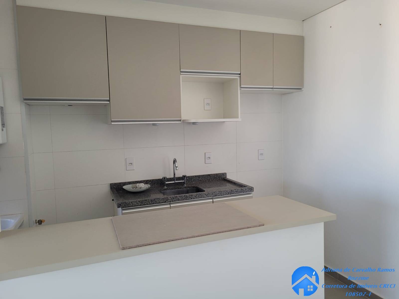 Apartamento à venda com 2 quartos, 56m² - Foto 3