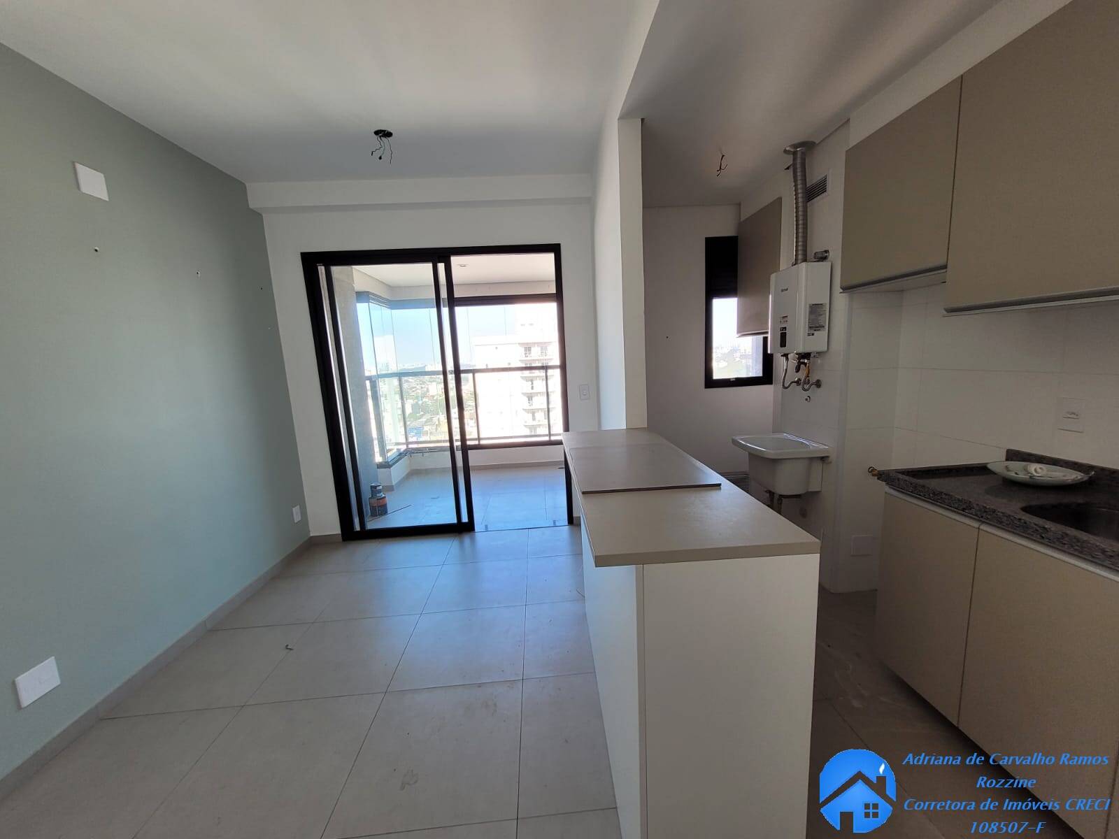 Apartamento à venda com 2 quartos, 56m² - Foto 1