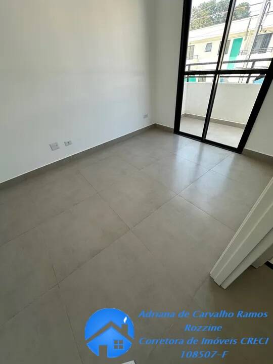 Casa à venda com 2 quartos, 70m² - Foto 1