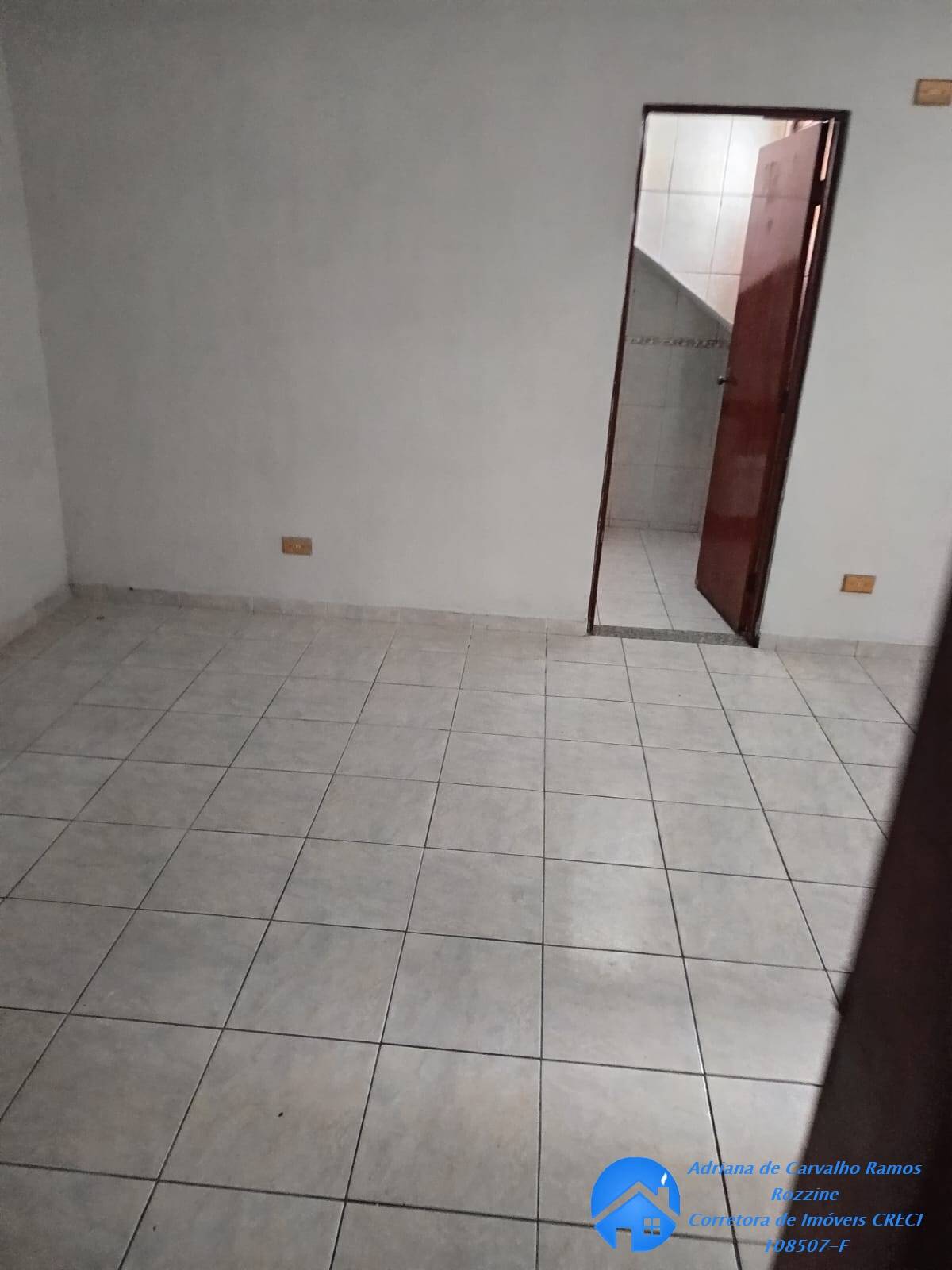 Casa para alugar com 3 quartos, 80m² - Foto 12