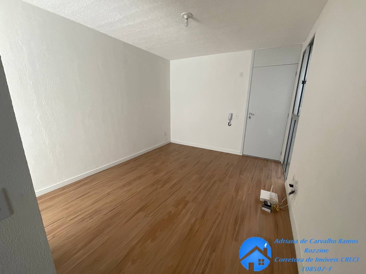 Apartamento à venda com 2 quartos, 42m² - Foto 2