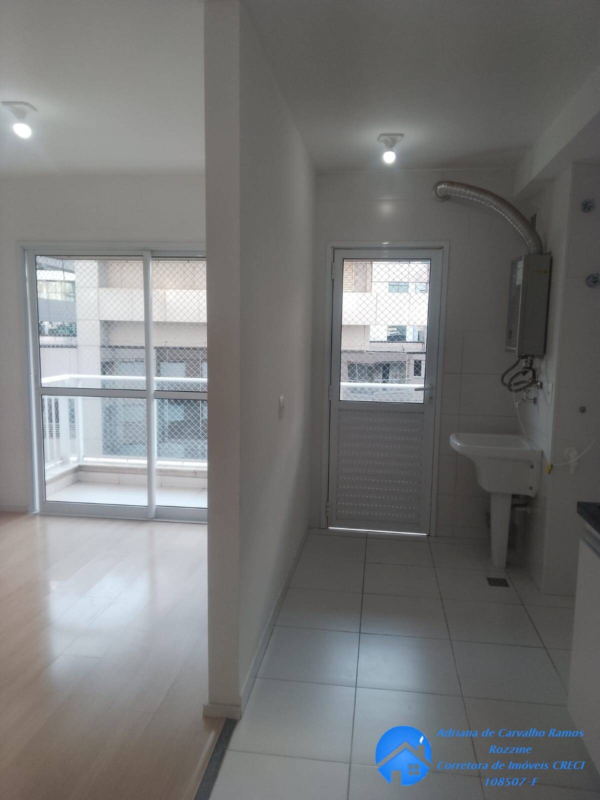 Apartamento à venda com 2 quartos, 60m² - Foto 5