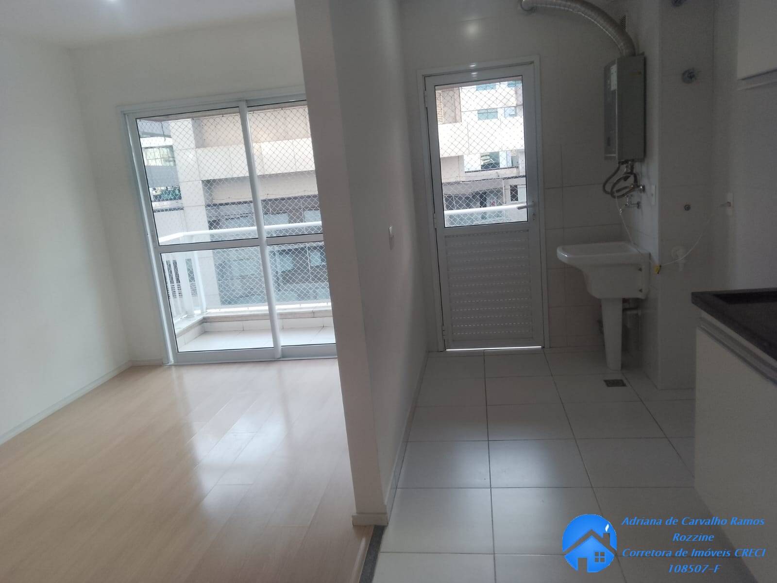 Apartamento à venda com 2 quartos, 60m² - Foto 3