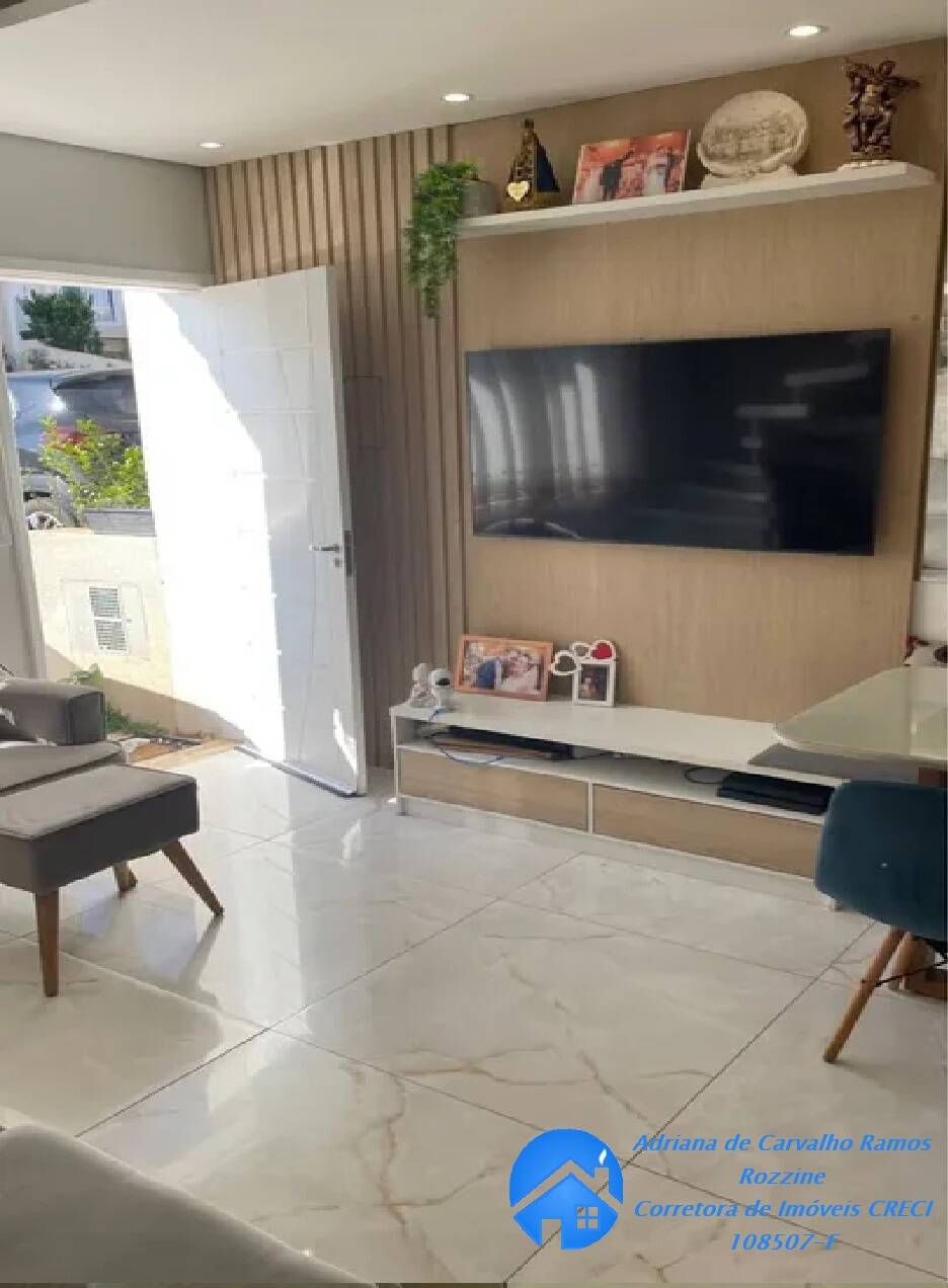 Casa à venda com 2 quartos, 47m² - Foto 2