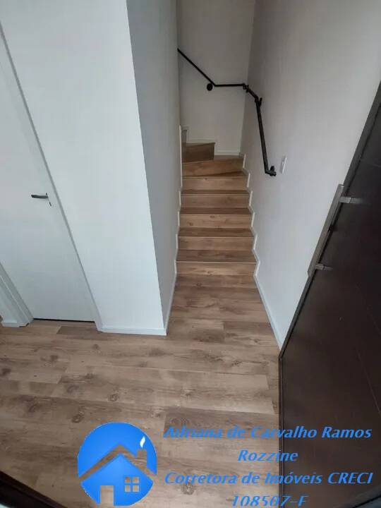Casa à venda com 2 quartos, 72m² - Foto 9